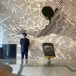 Windsor Center מלון